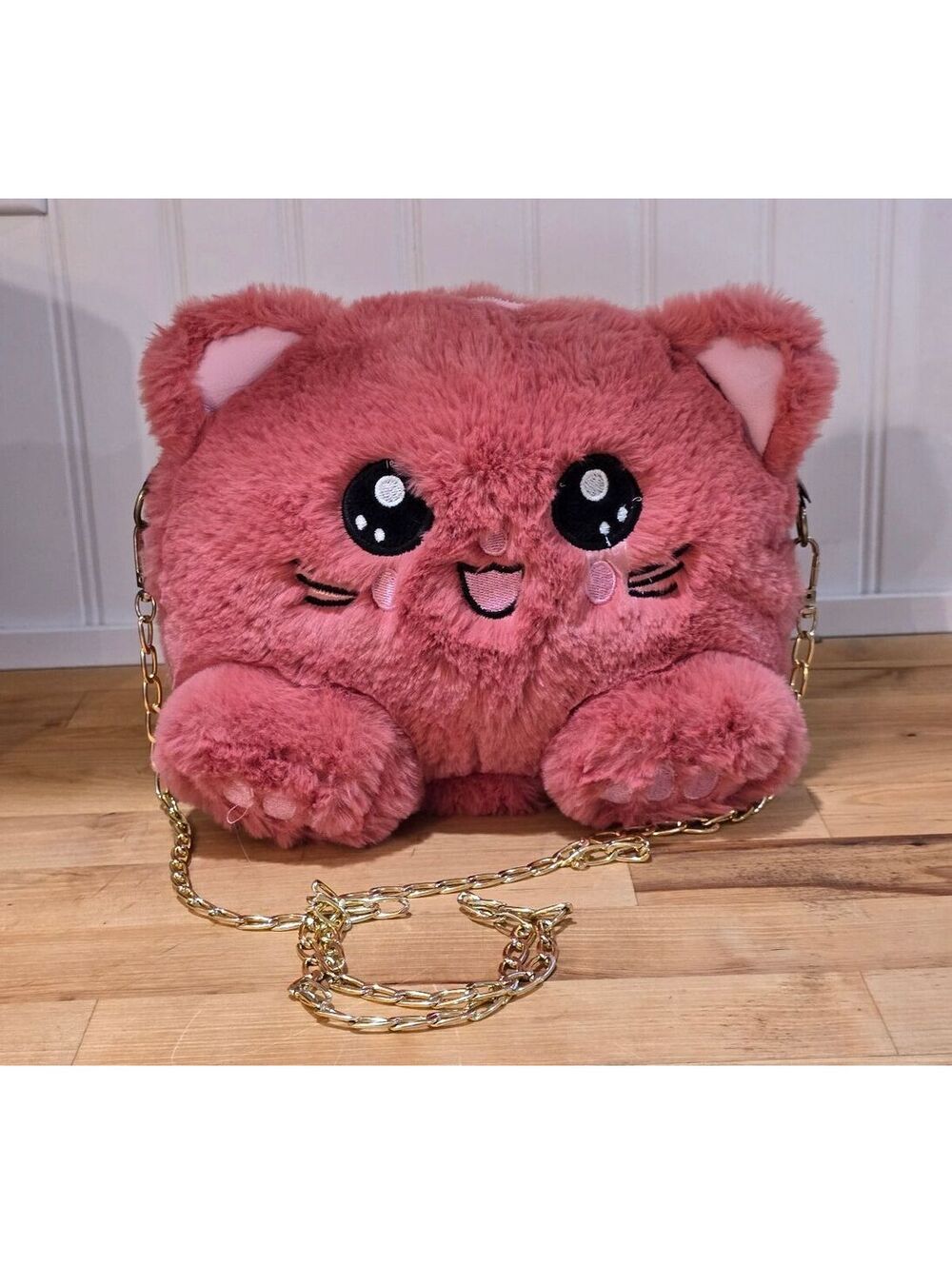 Adorable Pink Plush Cat Crossbody Bag with Gold Chain Strap